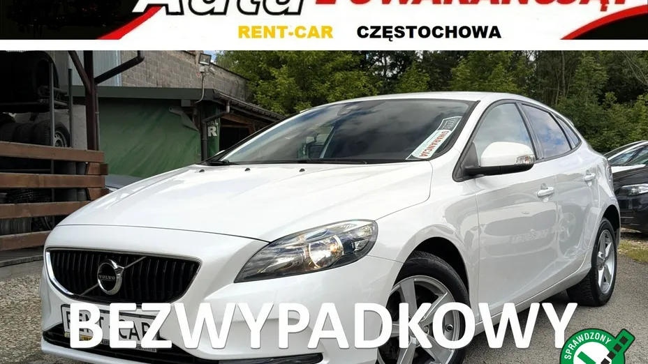 VOLVO V40 -