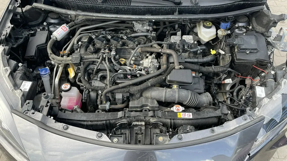 TOYOTA Yaris Cross -