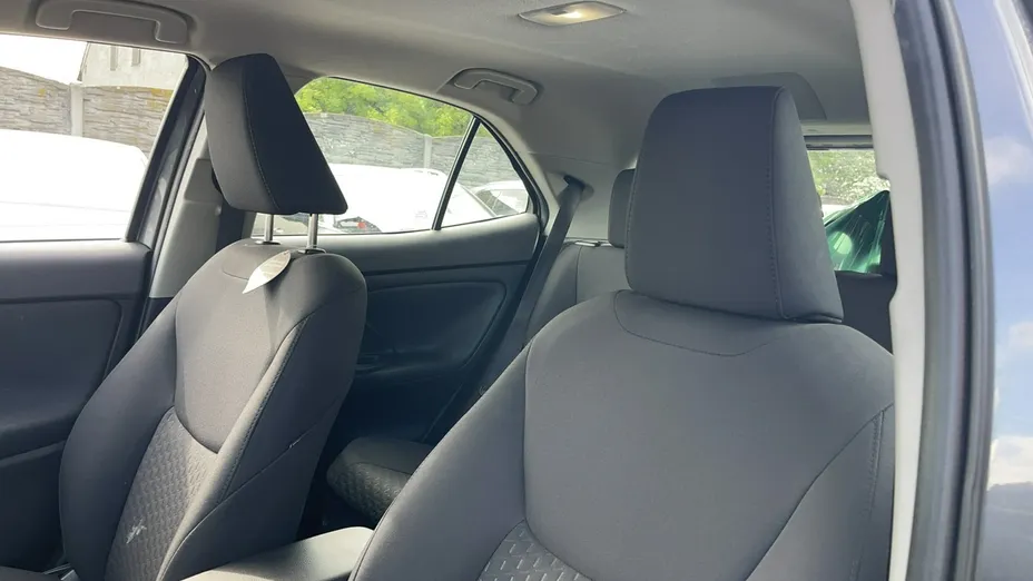 TOYOTA Yaris Cross -
