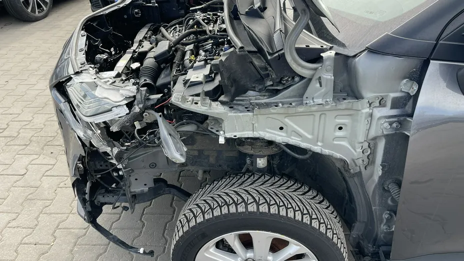 TOYOTA Yaris Cross -