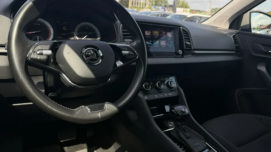SKODA Karoq -