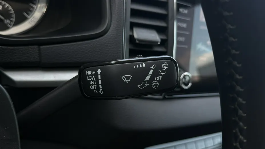 SKODA Karoq -