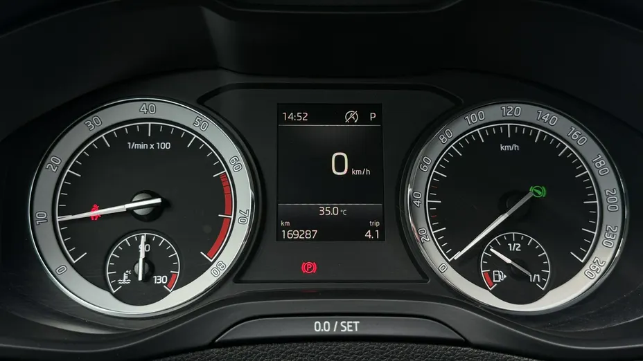 SKODA Karoq -