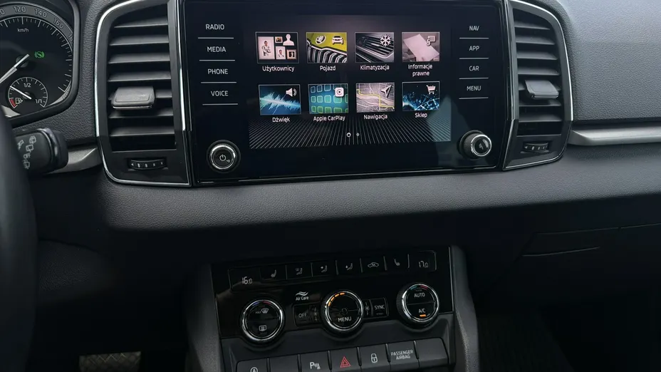 SKODA Karoq -