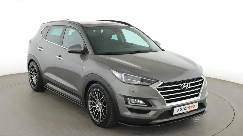 HYUNDAI Tucson -