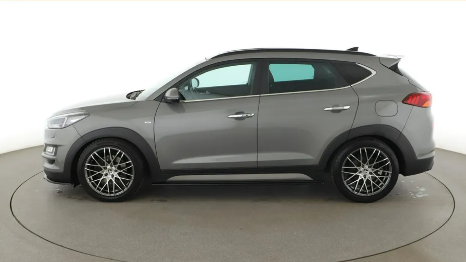 HYUNDAI Tucson -