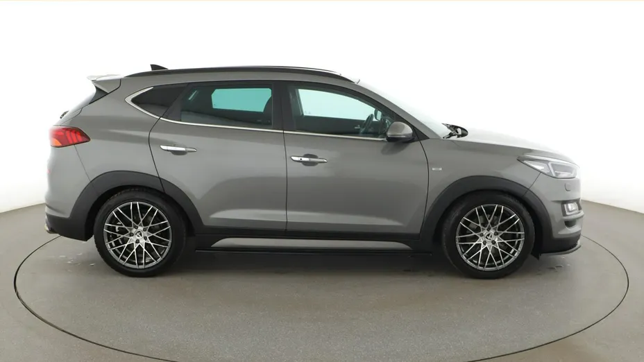 HYUNDAI Tucson -