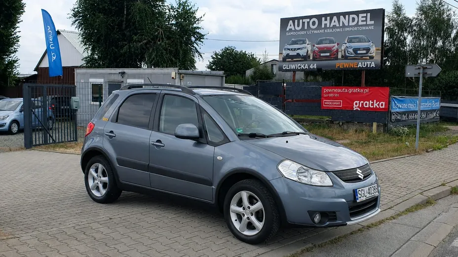 SUZUKI SX4 -