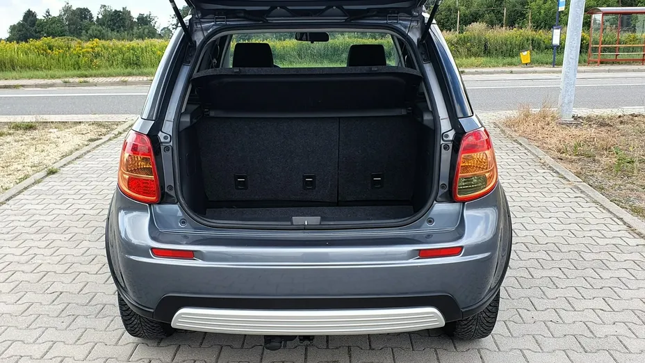 SUZUKI SX4 -