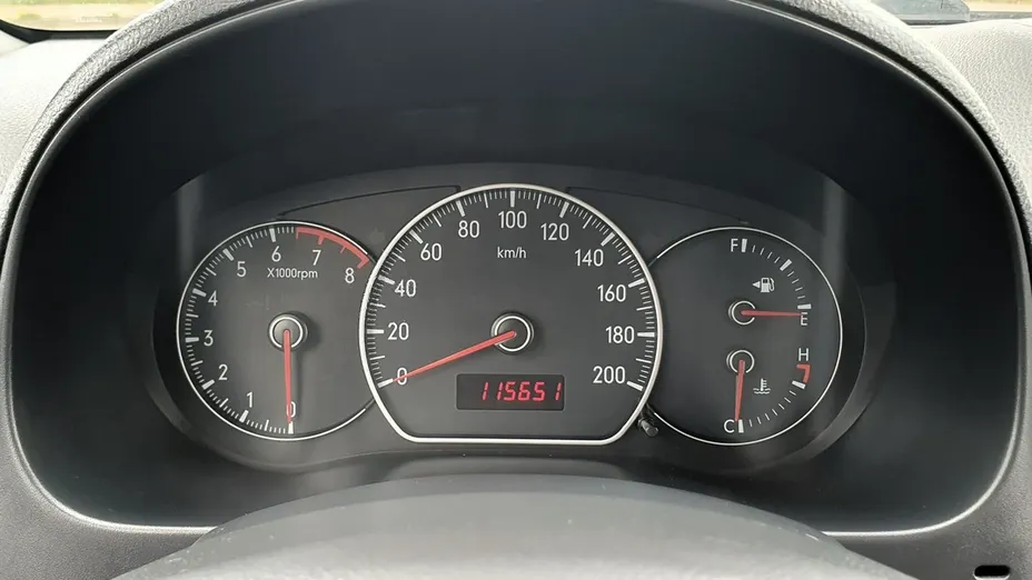 SUZUKI SX4 -