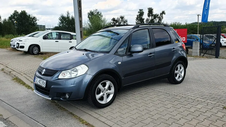 SUZUKI SX4 -