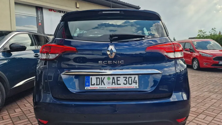 RENAULT Scenic -