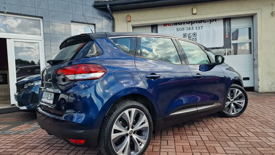 RENAULT Scenic -