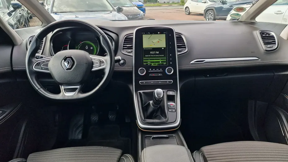 RENAULT Scenic -
