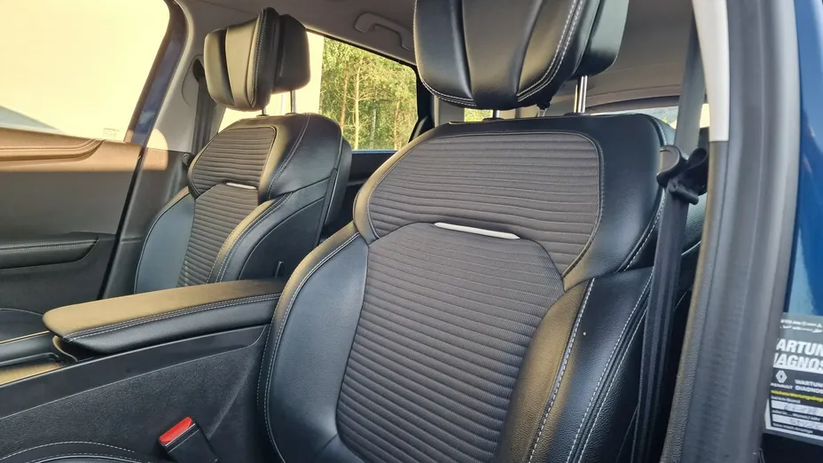 RENAULT Scenic -