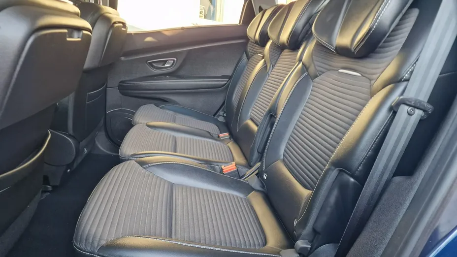RENAULT Scenic -