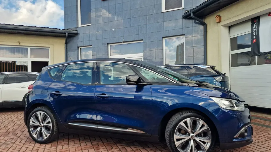 RENAULT Scenic -