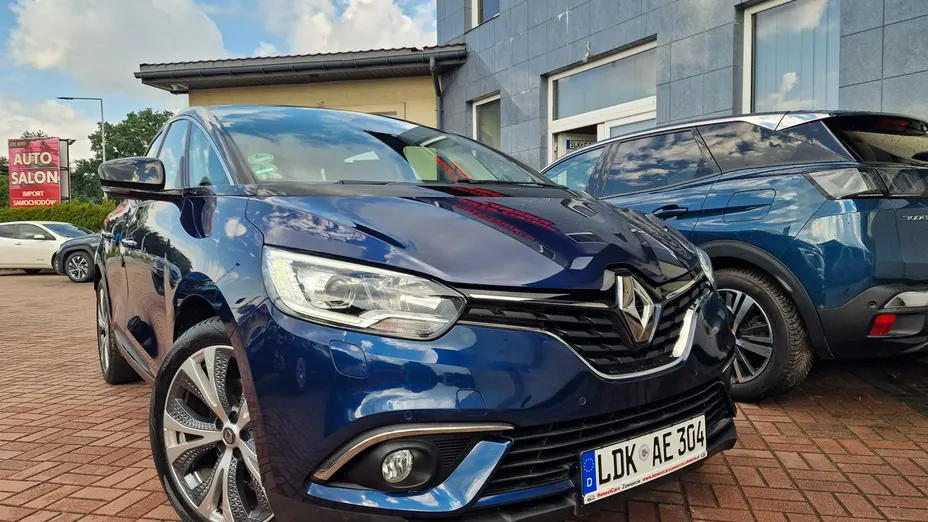 RENAULT Scenic -