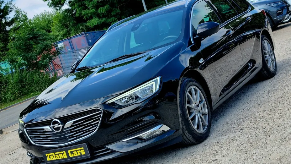 OPEL Insignia -