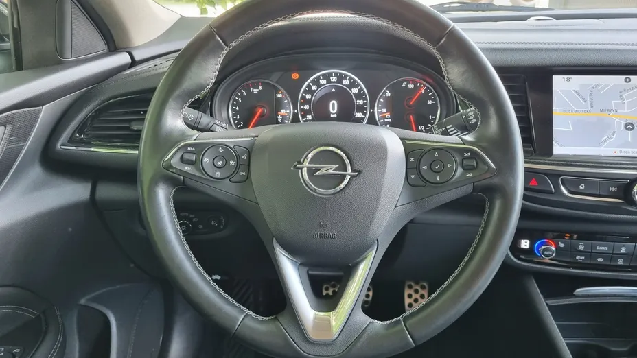 OPEL Insignia -
