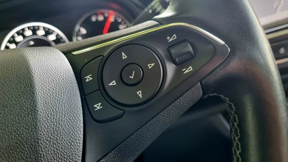 OPEL Insignia -
