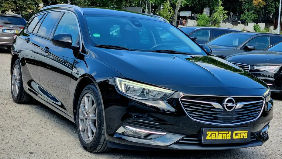 OPEL Insignia -