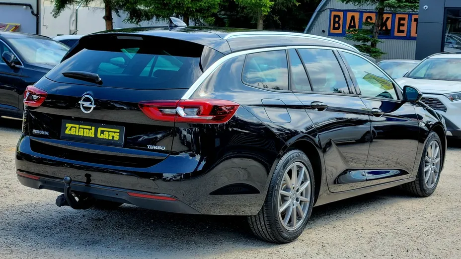 OPEL Insignia -