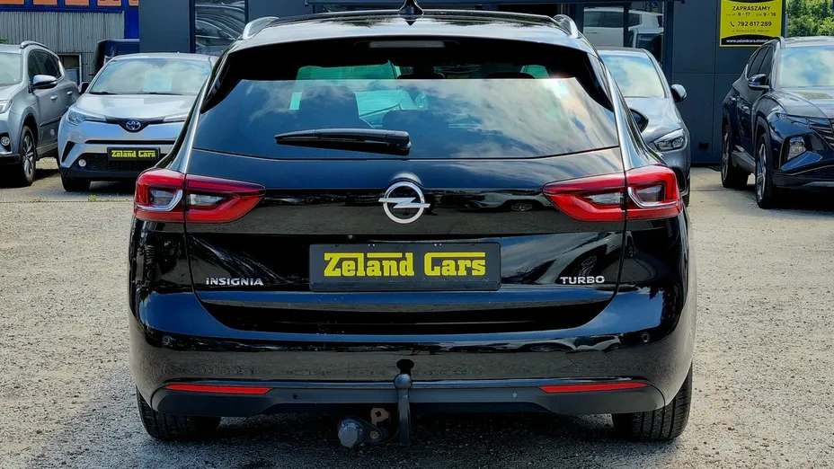 OPEL Insignia -