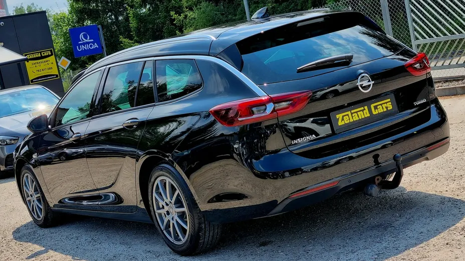 OPEL Insignia -