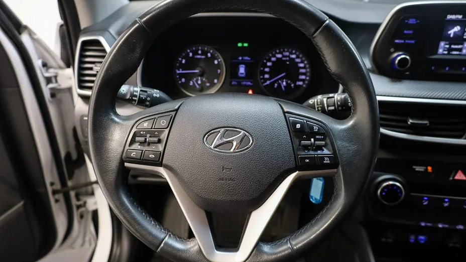 HYUNDAI Tucson -