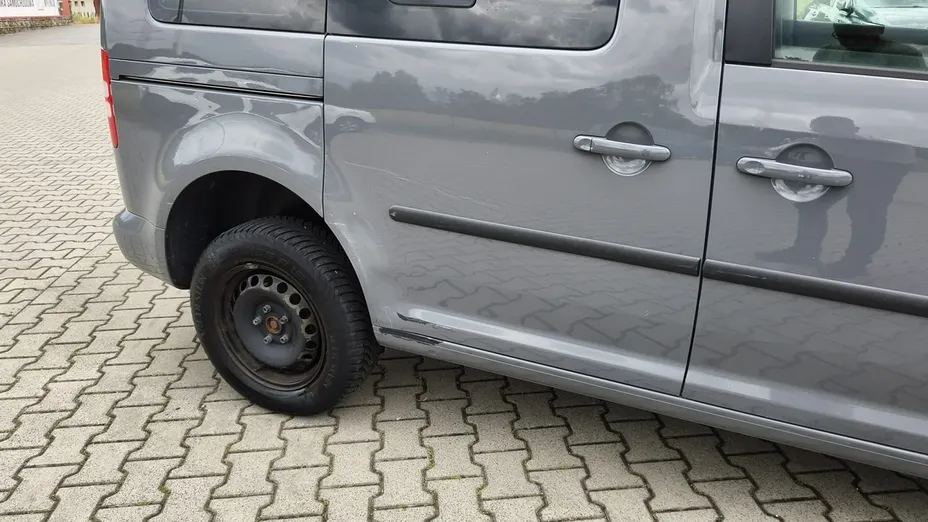 VOLKSWAGEN Caddy -