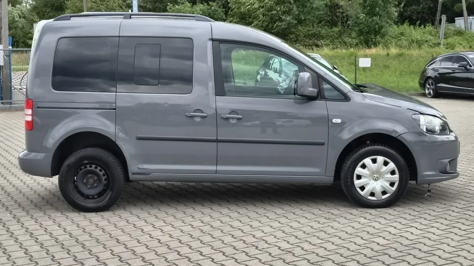 VOLKSWAGEN Caddy -