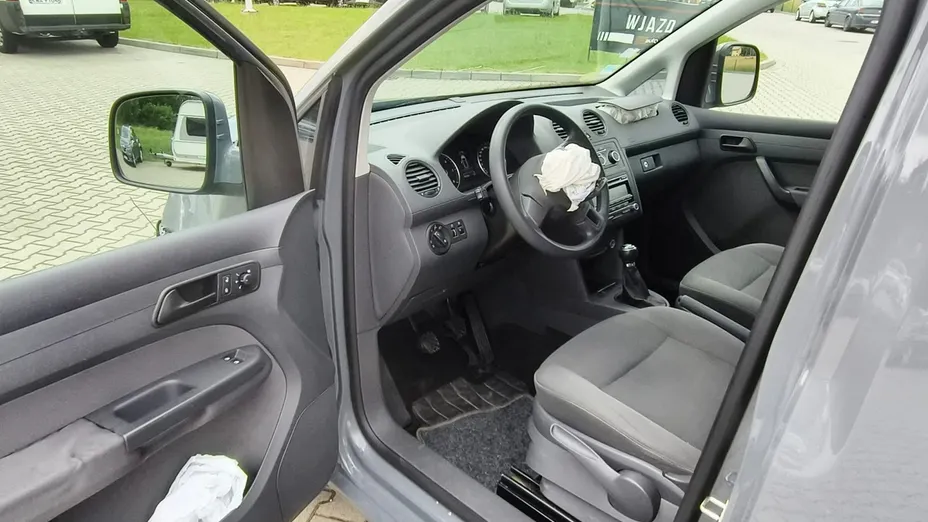 VOLKSWAGEN Caddy -