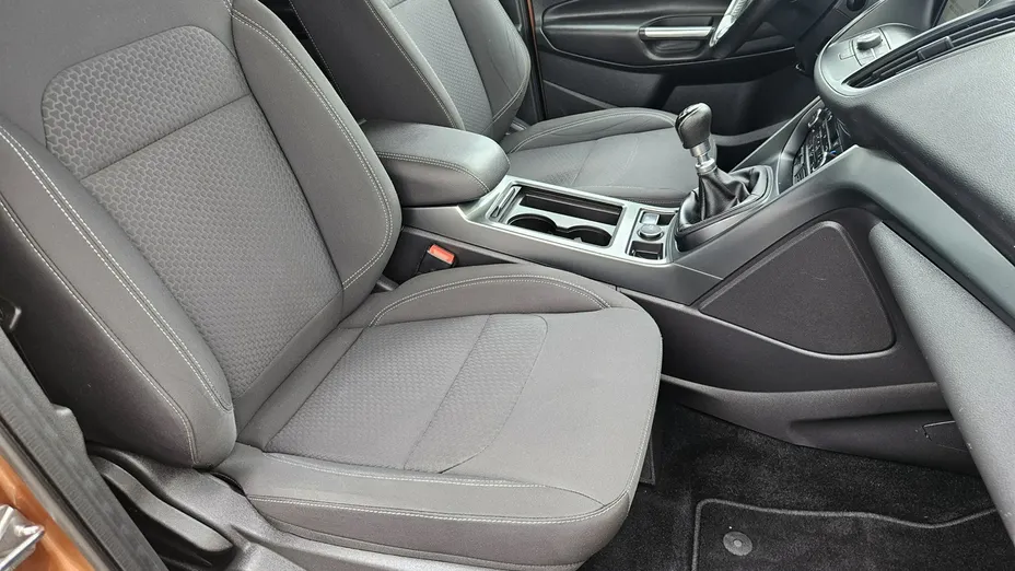 FORD Kuga -