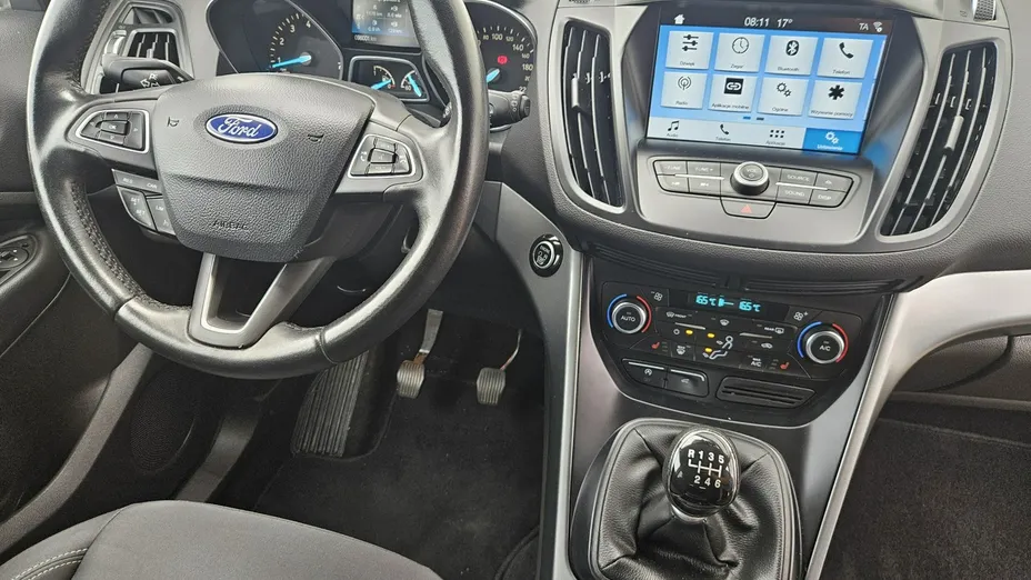 FORD Kuga -