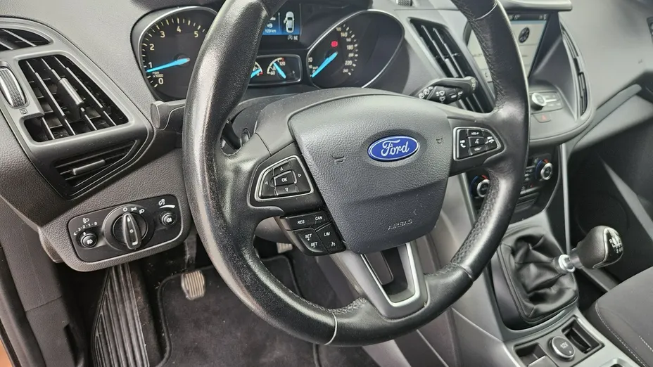 FORD Kuga -