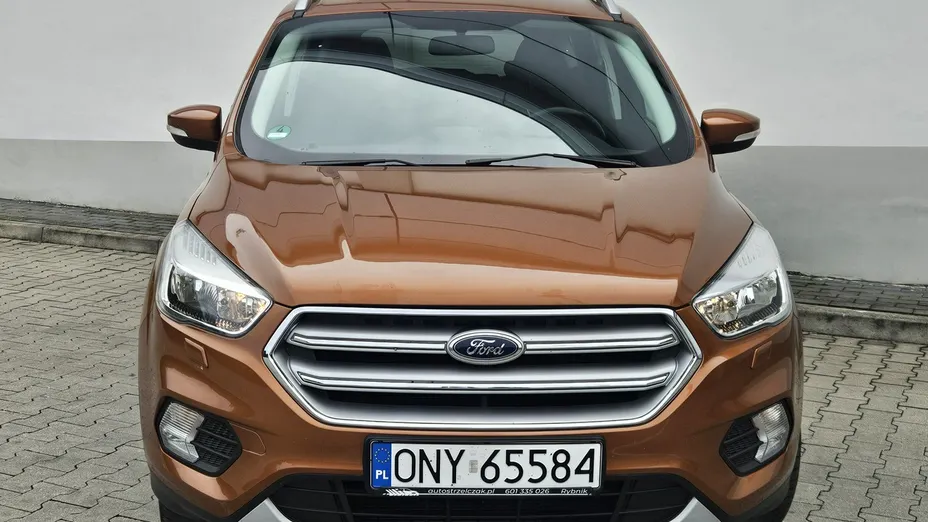 FORD Kuga -