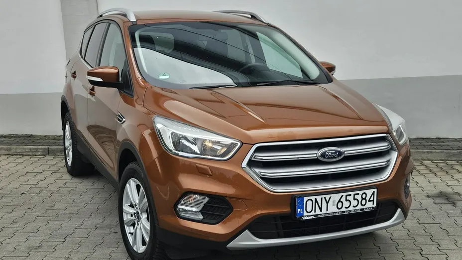 FORD Kuga -