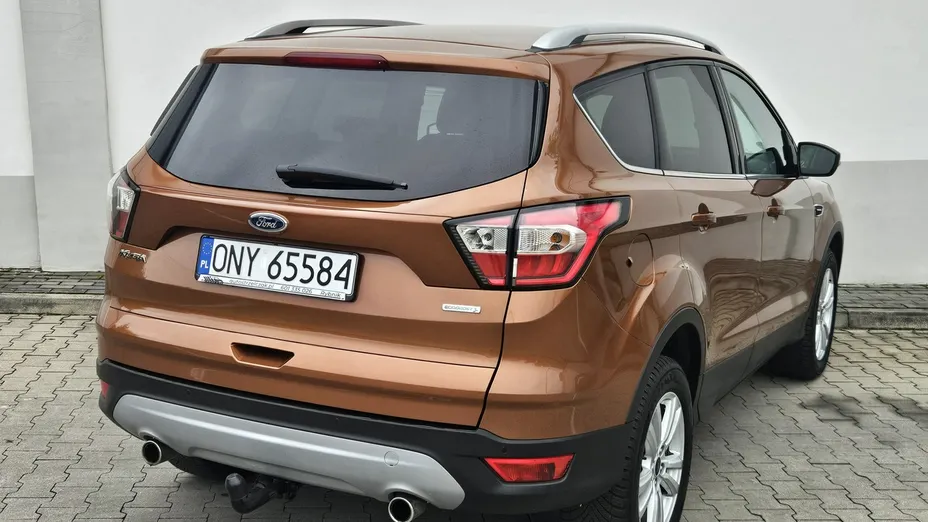 FORD Kuga -
