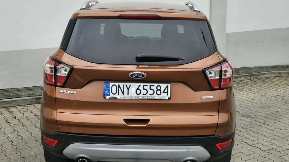 FORD Kuga -