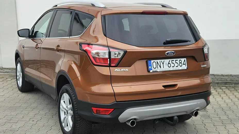 FORD Kuga -