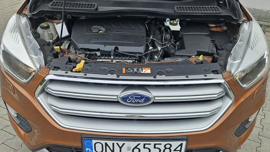 FORD Kuga -