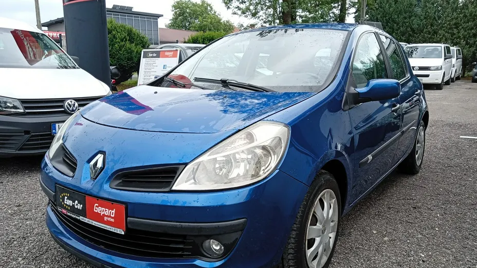 RENAULT Clio -