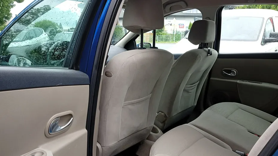 RENAULT Clio -