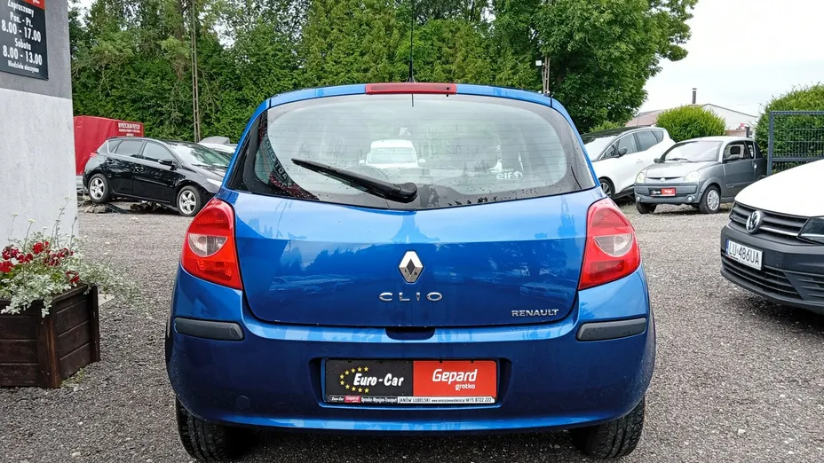 RENAULT Clio -