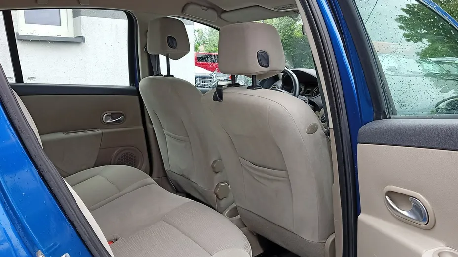 RENAULT Clio -