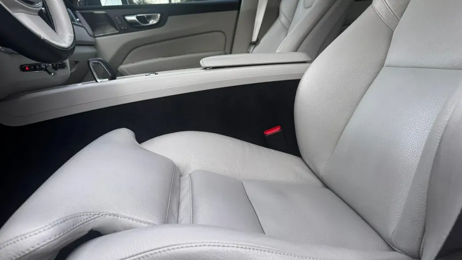 VOLVO XC60 -