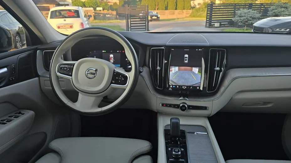 VOLVO XC60 -