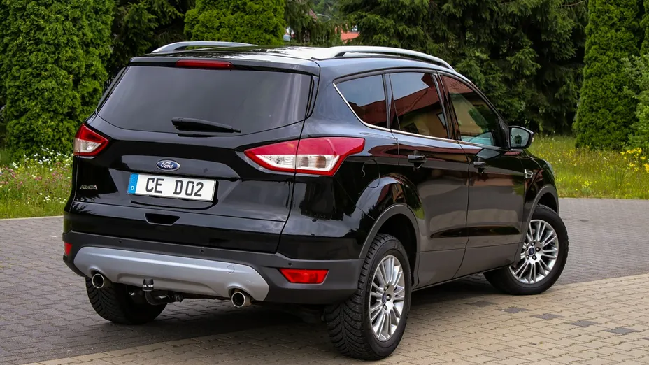 FORD Kuga -