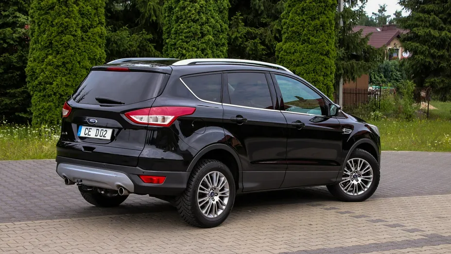 FORD Kuga -